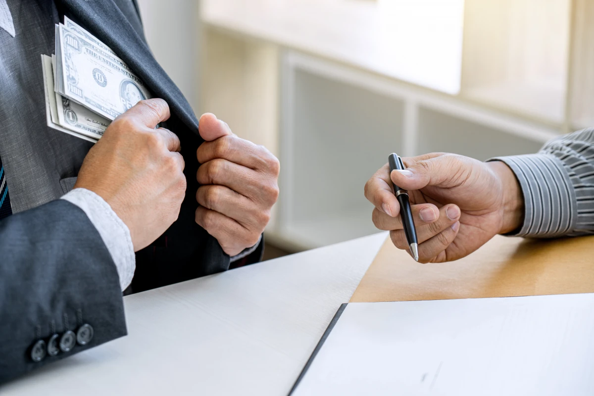 ¡No caiga en trampas! Aprenda a evitar estafas inmobiliarias